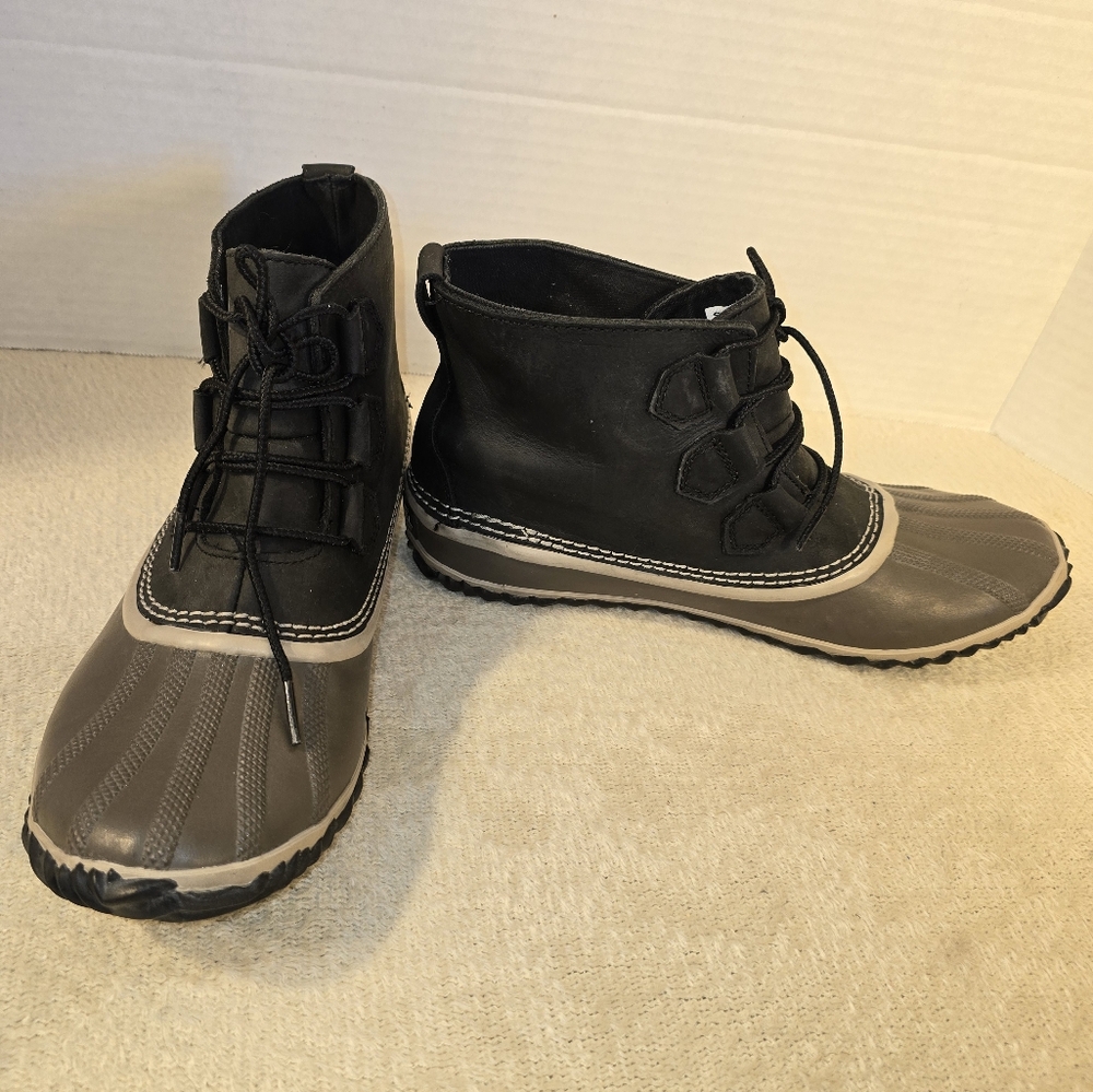 Sorel Women's Out N About Winter Boots size 10.5